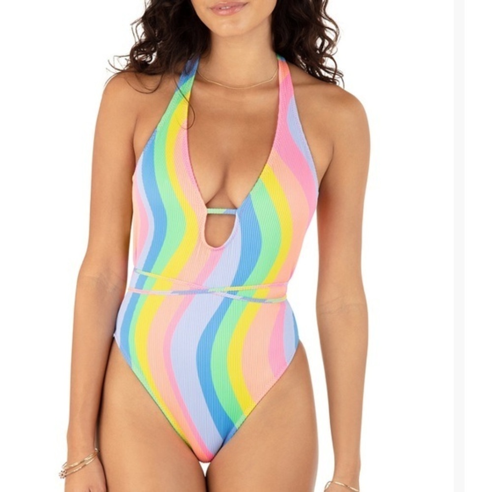 HURLEY‎ NWT Soft Waves Cheeky One Piece in Sky Swimsuit L